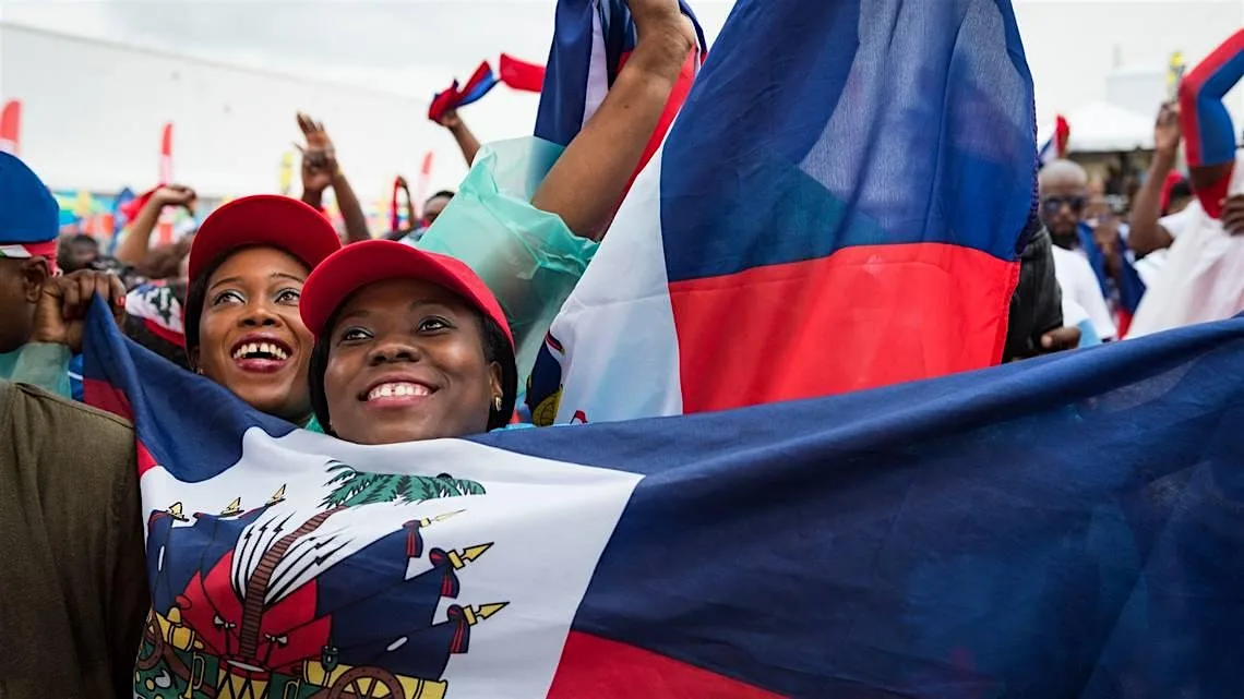 Haiti: Was ist der Unterschied zwischen « Freiheit - Gleichheit - Brüderlichkeit » und « Einigkeit macht stark »?